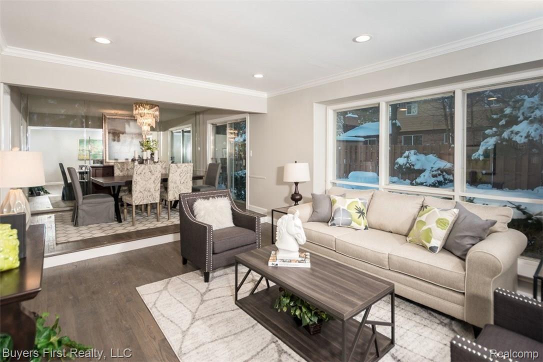 21130 Andover Road Southfield, MI 48076 - Photo 3 of 21 018.jpg