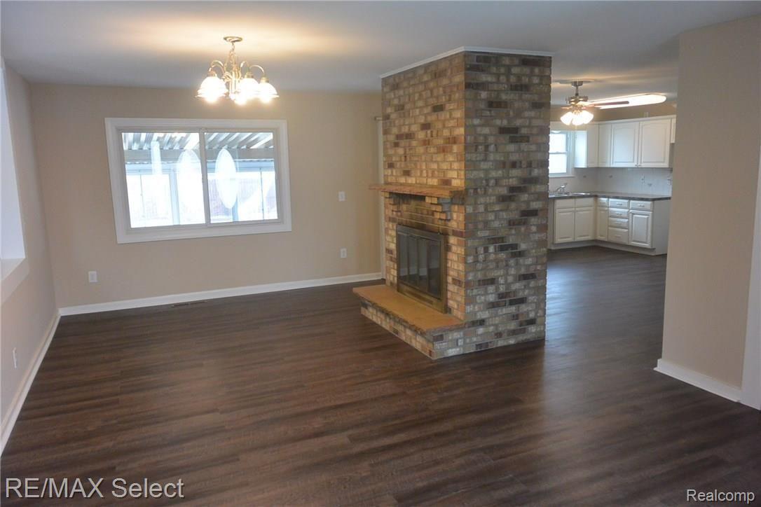 7510 Farrand Road Clio, MI 48420 - Photo 5 of 26 DSC_1764.JPG