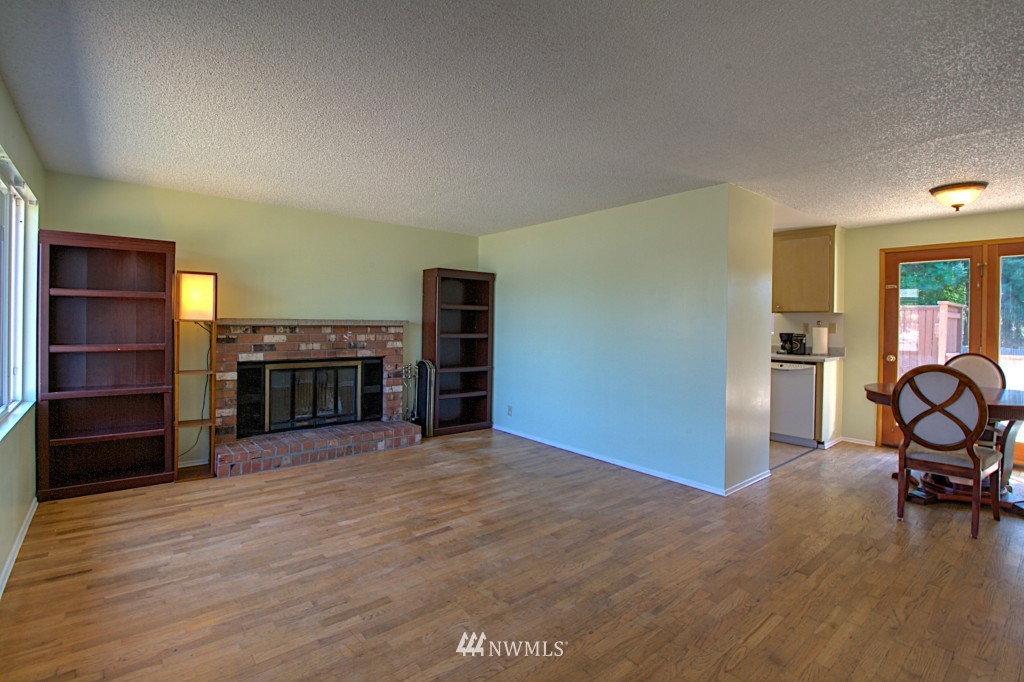 12627 Southeast 169th Place Renton, WA 98058 - Photo 2 of 18 Gallery Image 2