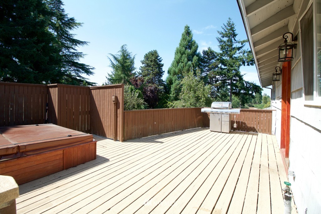 12627 Southeast 169th Place Renton, WA 98058 - Photo 16 of 18 Gallery Image 16