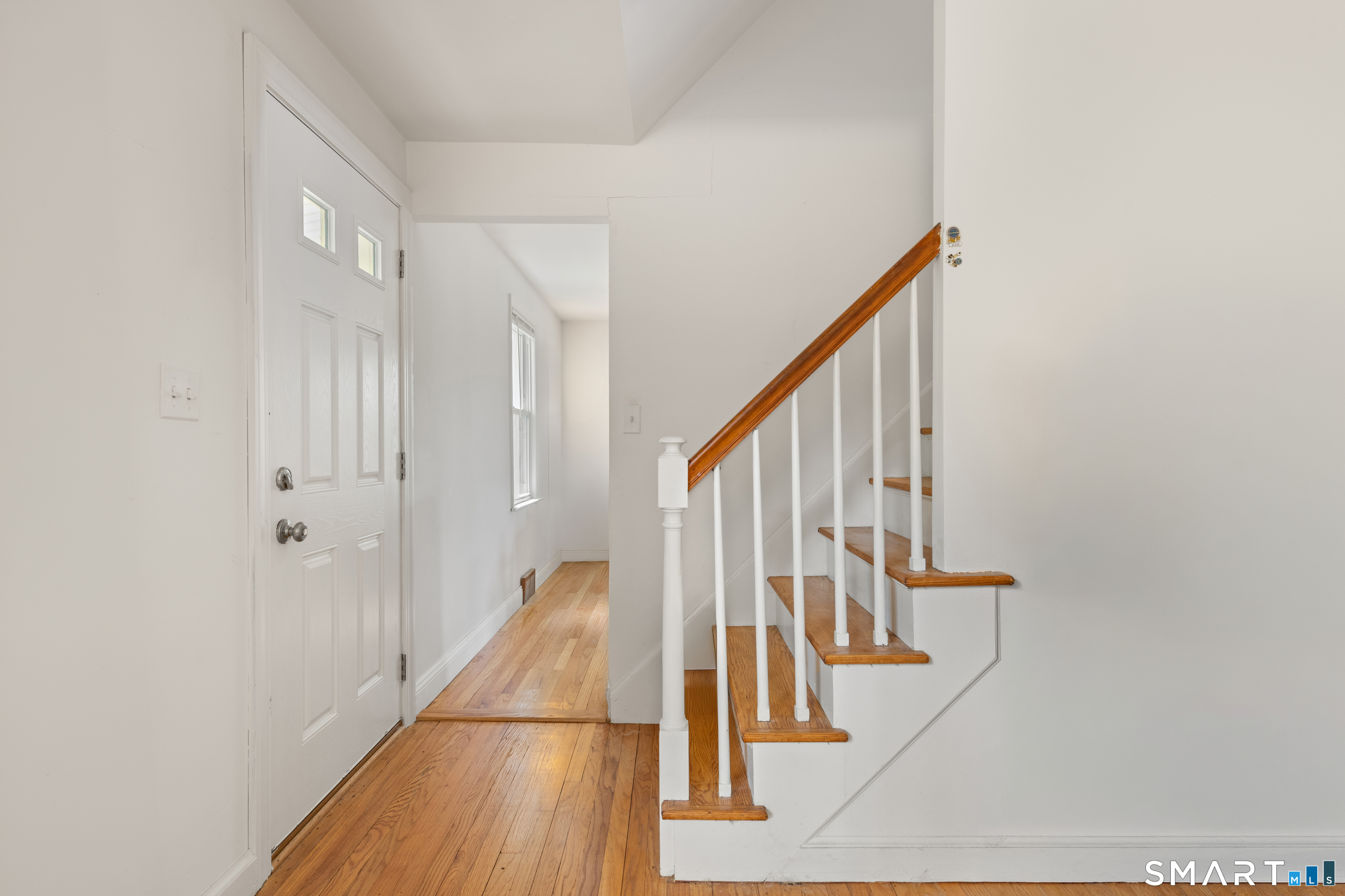 63 Valley View Road Fairfield, CT 06824 - Photo 10 of 30