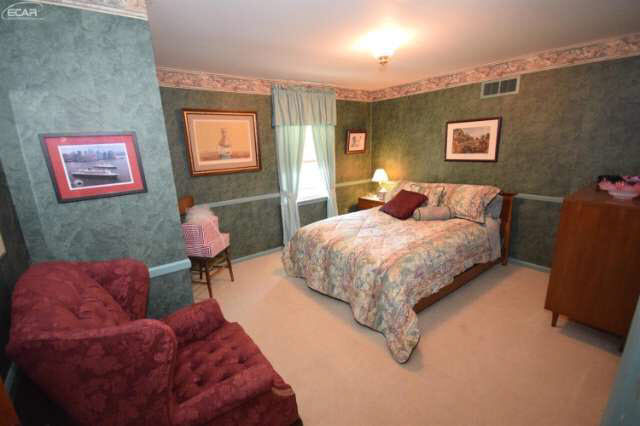 17420 Hickory Ridge Road Fenton, MI 48430 - Photo 12 of 25 21175221-11.JPG