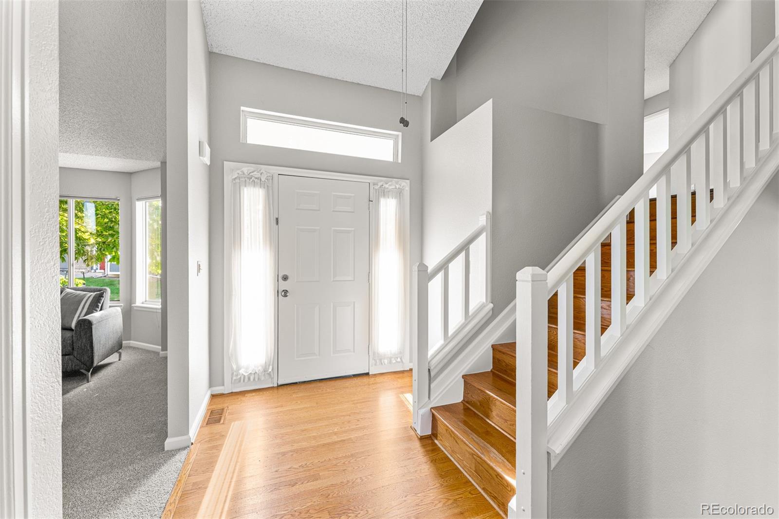 9214 Buttonhill Court Highlands Ranch, CO 80130 - Photo 4 of 32 Gallery Image 4
