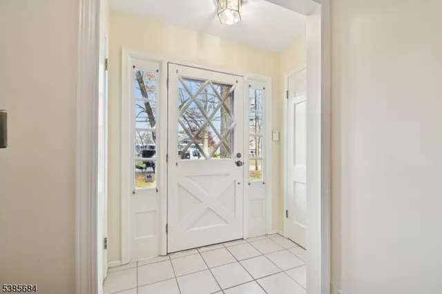 $999,000 | 19 Juniper Way, Bernards, NJ 07920