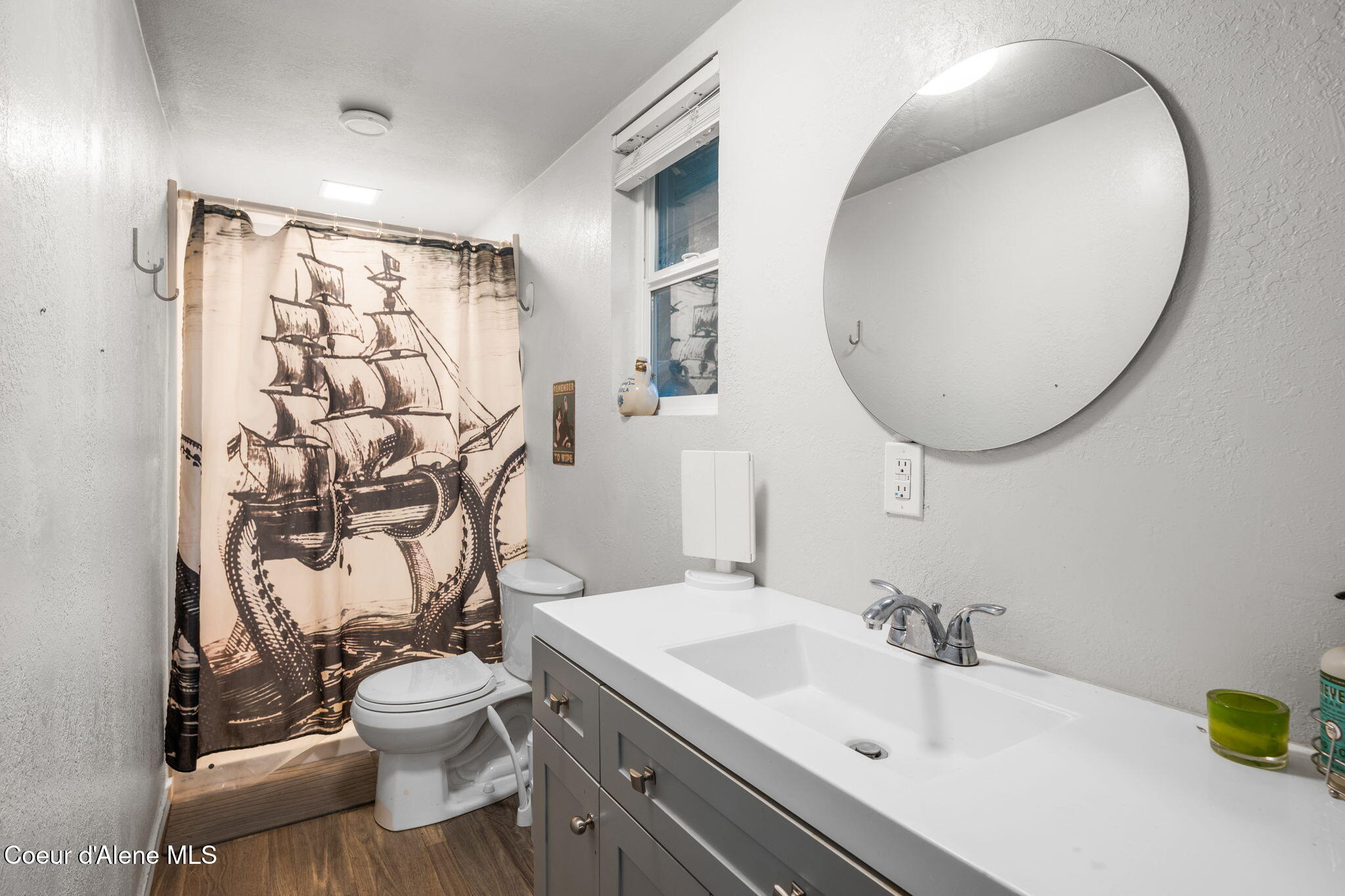 8072 West Radmer Road Rathdrum, ID 83858 - Photo 20 of 45 1-1 Cabin Bathroom