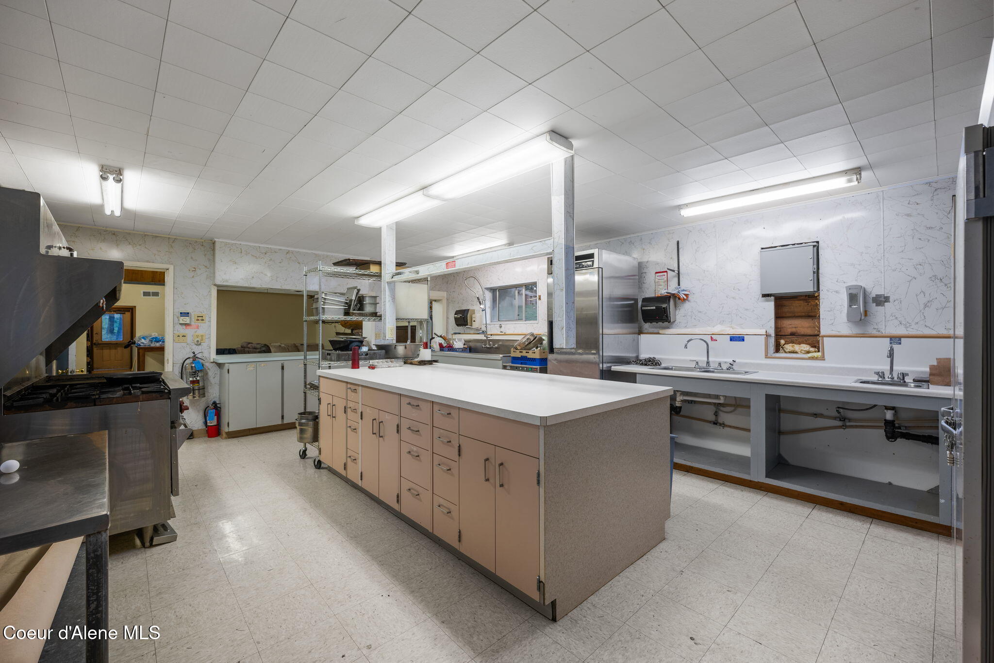 8072 West Radmer Road Rathdrum, ID 83858 - Photo 8 of 45 Commercial Kitchen 1