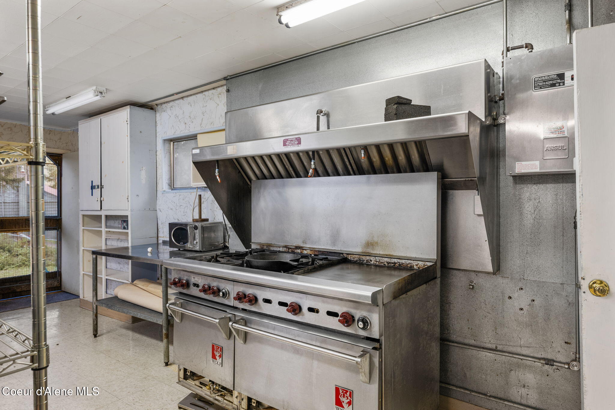 8072 West Radmer Road Rathdrum, ID 83858 - Photo 10 of 45 Commercial Kitchen 3