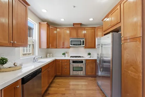 $1,598,000 | 231 Peppermint Tree Terrace, Unit 3, Sunnyvale, CA 94086