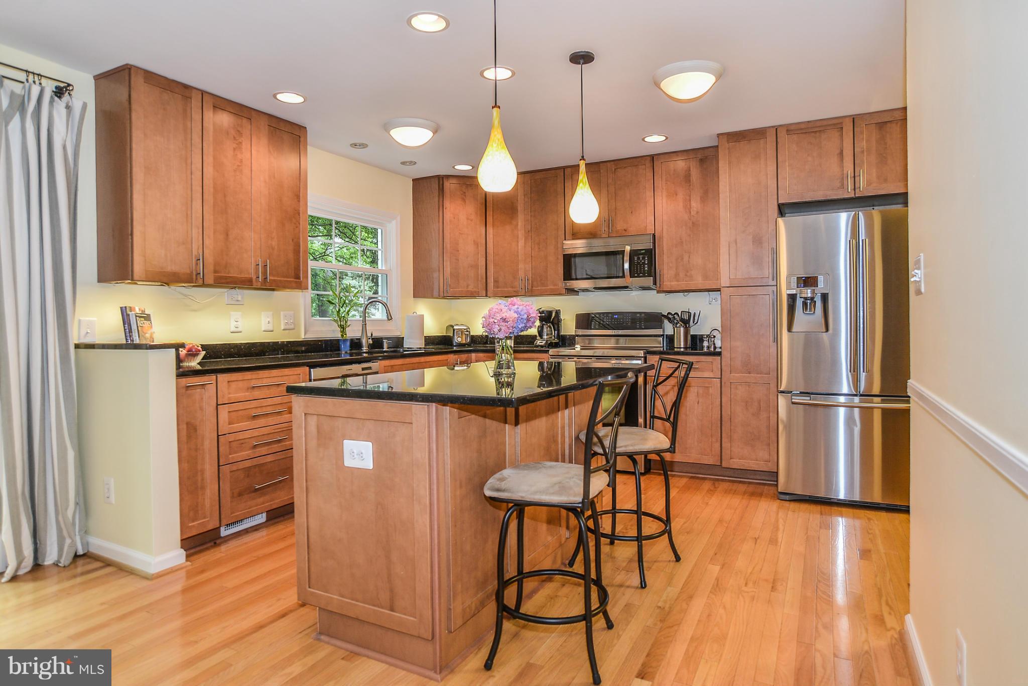 1843 Wainwright Drive Reston, VA 20190 - Photo 4 of 30 Kitchen