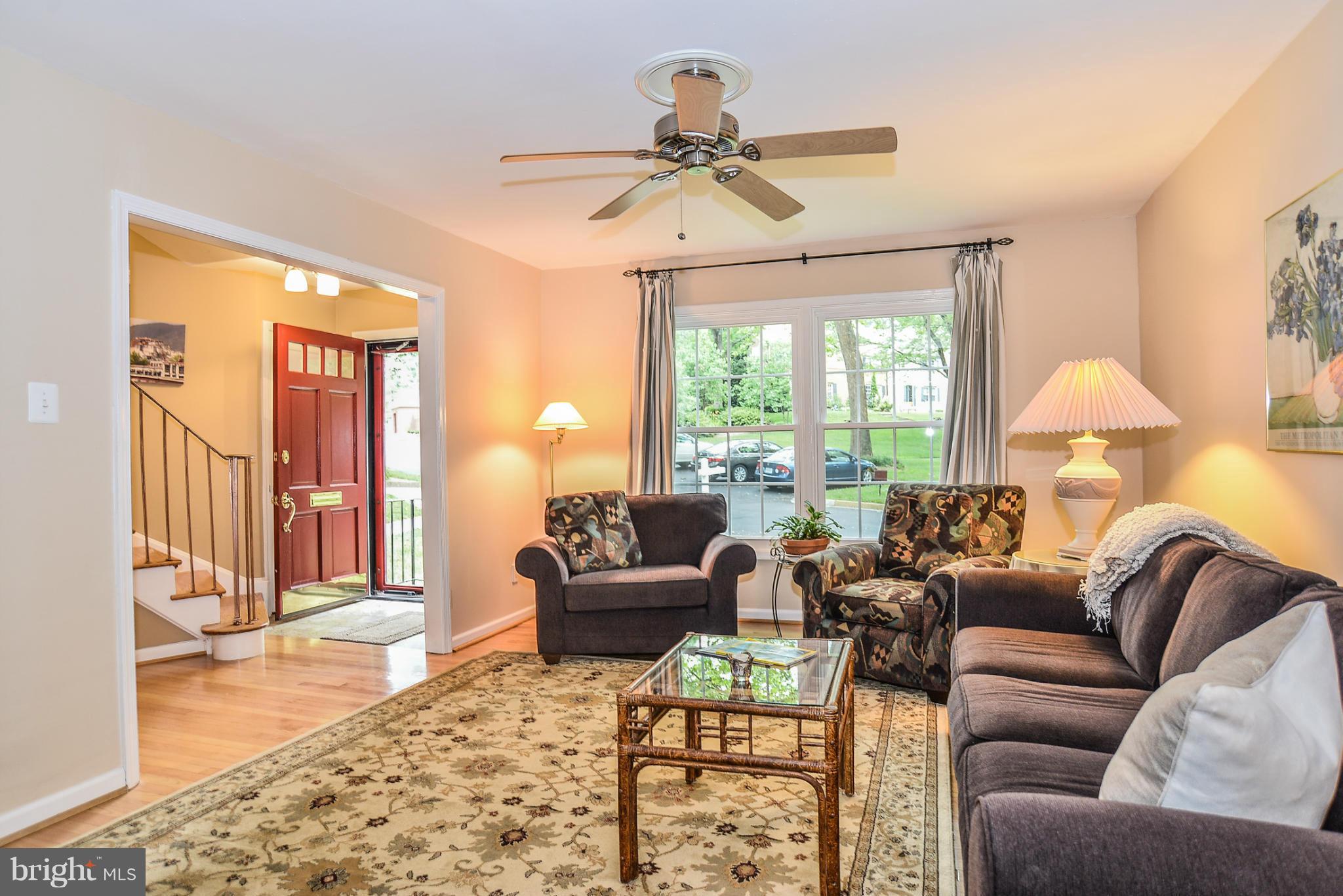1843 Wainwright Drive Reston, VA 20190 - Photo 7 of 30 Living Room