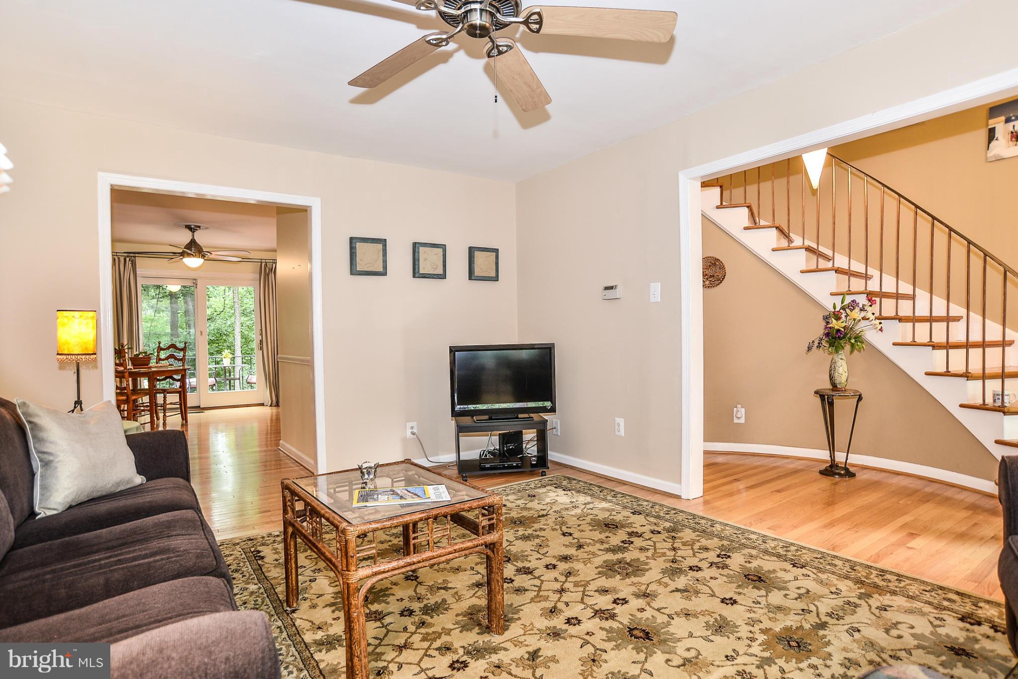 1843 Wainwright Drive Reston, VA 20190 - Photo 8 of 30 Living Room