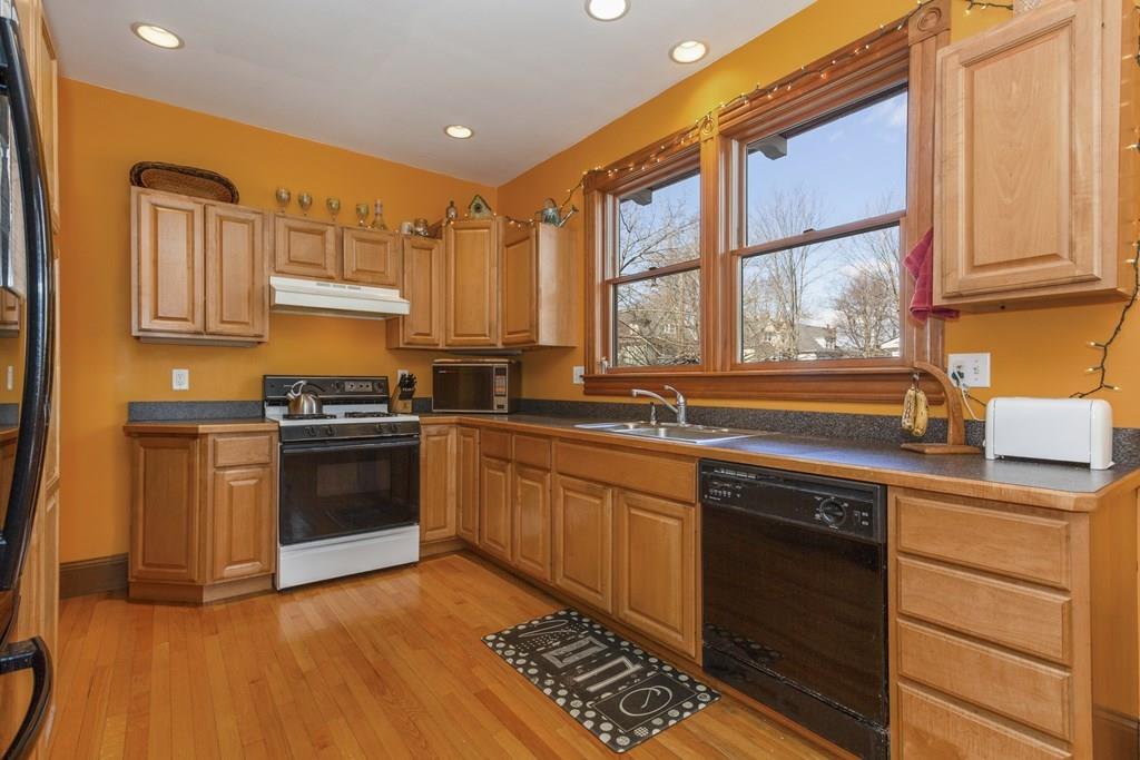 45 Washington Road Springfield, MA 01108 - Photo 7 of 24