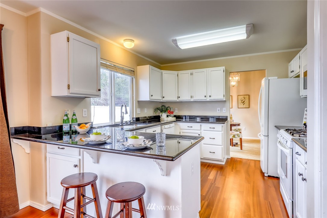 20175 Bue Rund Loop Northeast Poulsbo, WA 98370 - Photo 11 of 36 Gallery Image 11