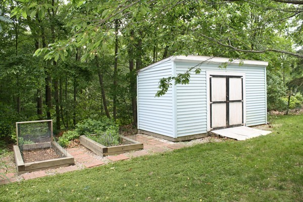 222 Lower Gore Road Webster, MA 01570 - Photo 25 of 30