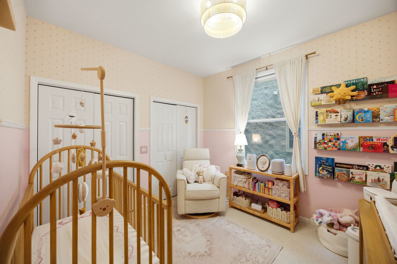 2127 West Rice Street, Unit 2E Chicago, IL 60622 - Photo 12 of 21 Gallery Image 12