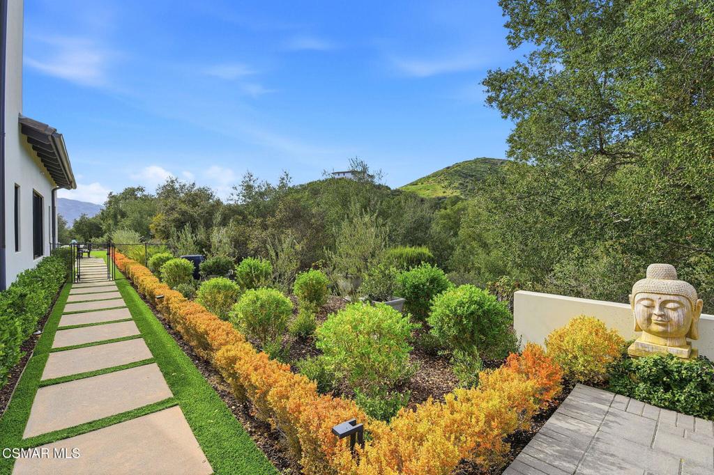 2691 Country Ridge Road Calabasas, CA 91302 - Photo 19 of 74