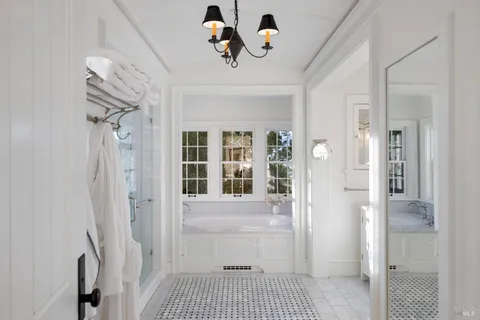 $5,500,000 | 2220 Warm Springs Road, Glen Ellen, CA 95442