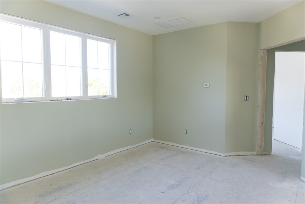 4 Oneil Way Saugus, MA 01906 - Photo 18 of 42