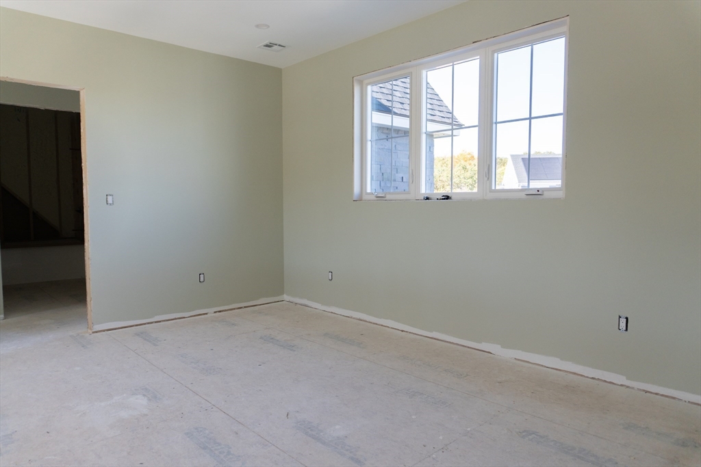 4 Oneil Way Saugus, MA 01906 - Photo 19 of 42