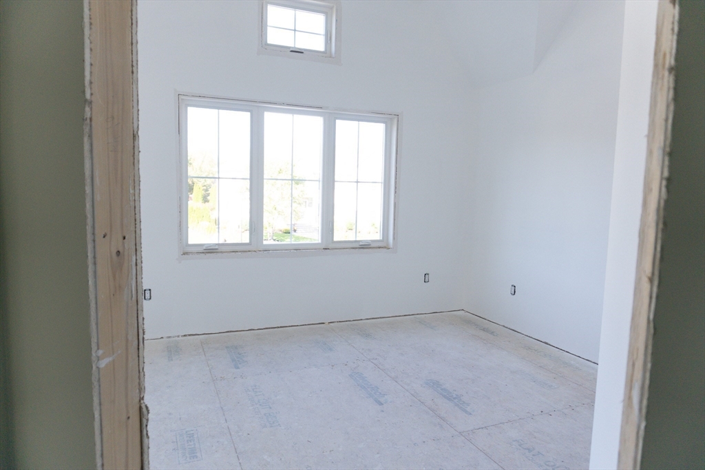 4 Oneil Way Saugus, MA 01906 - Photo 20 of 42