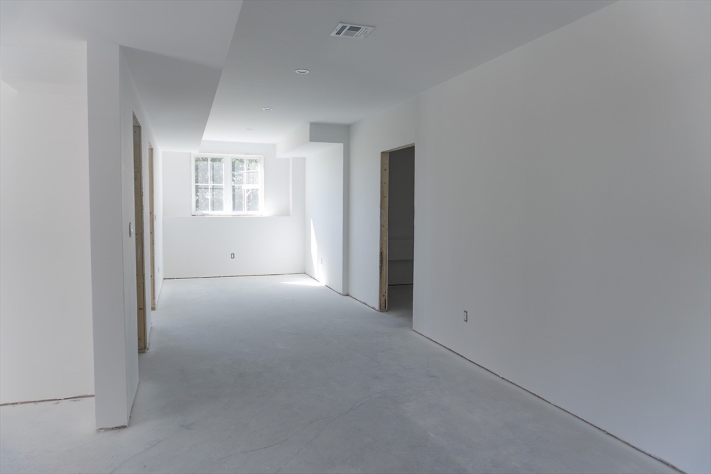 4 Oneil Way Saugus, MA 01906 - Photo 27 of 42