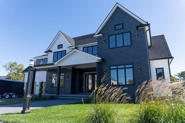 $2,099,000 | 4 Oneil Way, Saugus, MA 01906