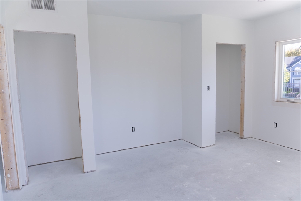 4 Oneil Way Saugus, MA 01906 - Photo 32 of 42