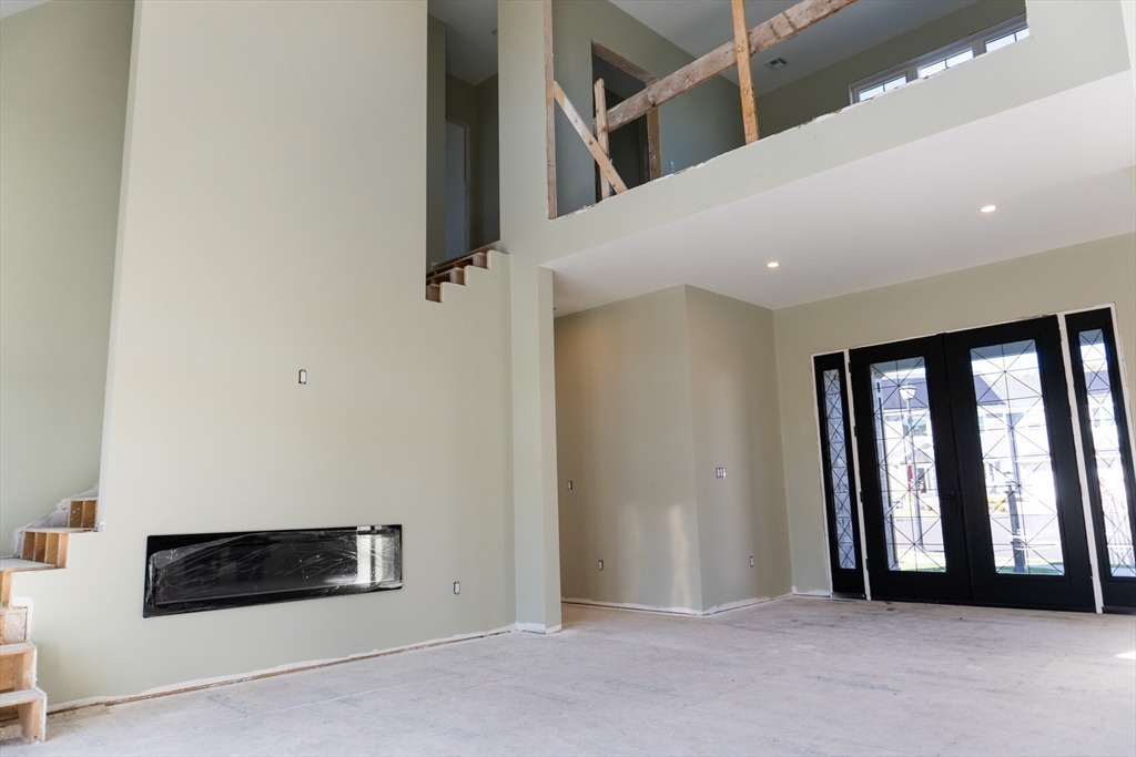 4 Oneil Way Saugus, MA 01906 - Photo 6 of 42