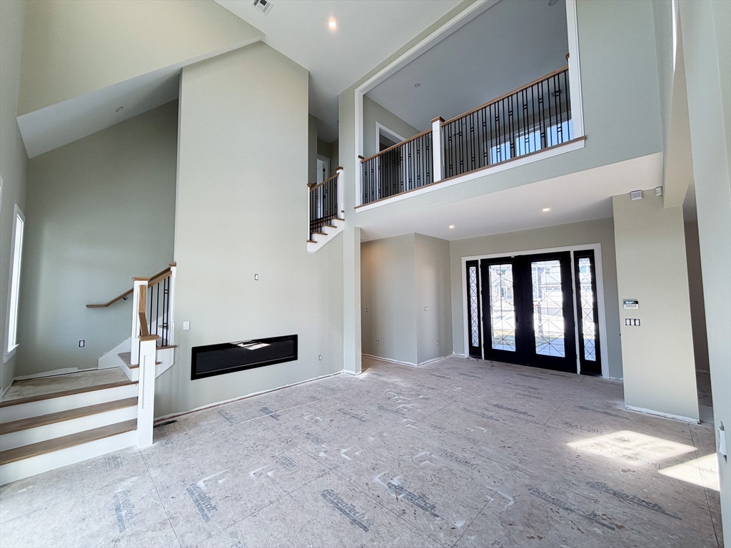 4 Oneil Way Saugus, MA 01906 - Photo 6 of 42 a view of an entryway