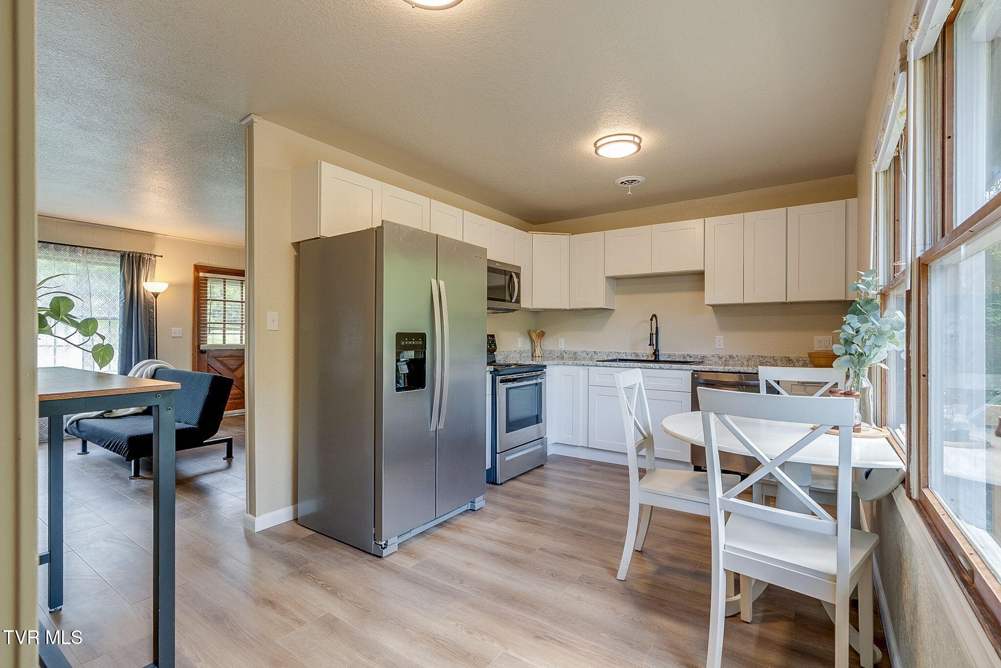 1134 Cooks Valley Road Kingsport, TN 37664 - Photo 12 of 36 008