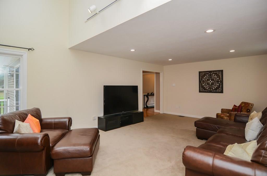 75 Little Pond Road Northborough, MA 01532 - Photo 17 of 42