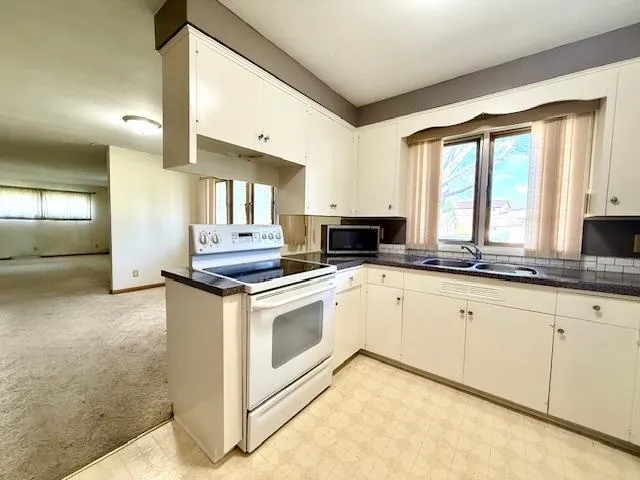 $199,000 | 106 North McPhail Avenue, Caledonia, MN 55921