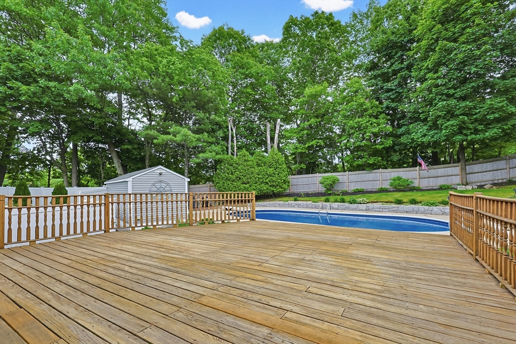 5 Otter Pond Road Lynnfield, MA 01940 - Photo 40 of 42