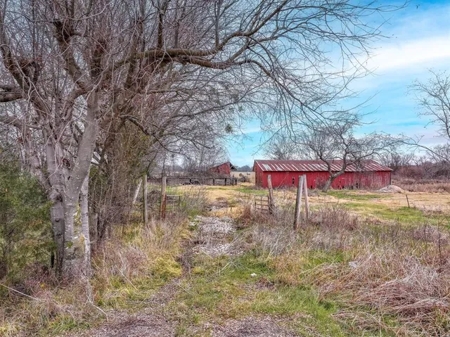 $310,000 | 1 Fm Road, Mabank, TX 75147