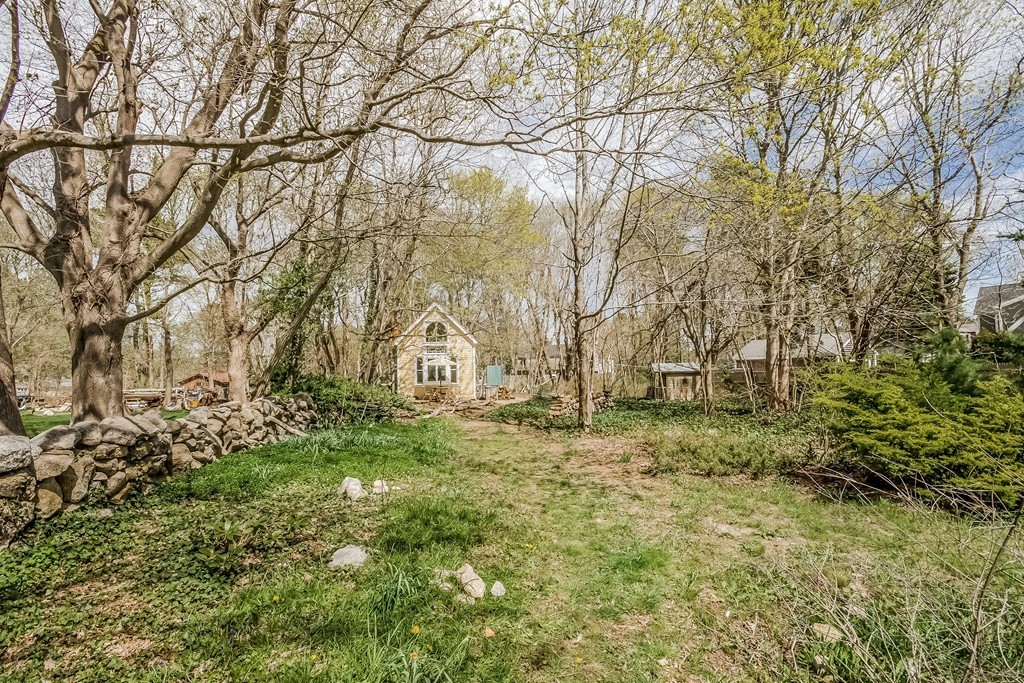 317 Converse Road Marion, MA 02738 - Photo 18 of 28 Gallery Image 18