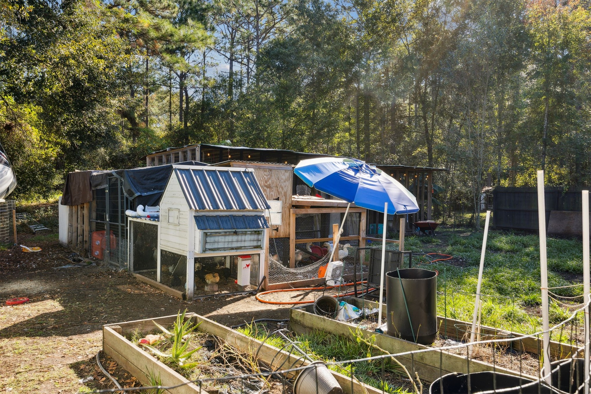 15461 Dewanna Road Jacksonville, FL 32218 - Photo 12 of 27 an outdoor space with furniture