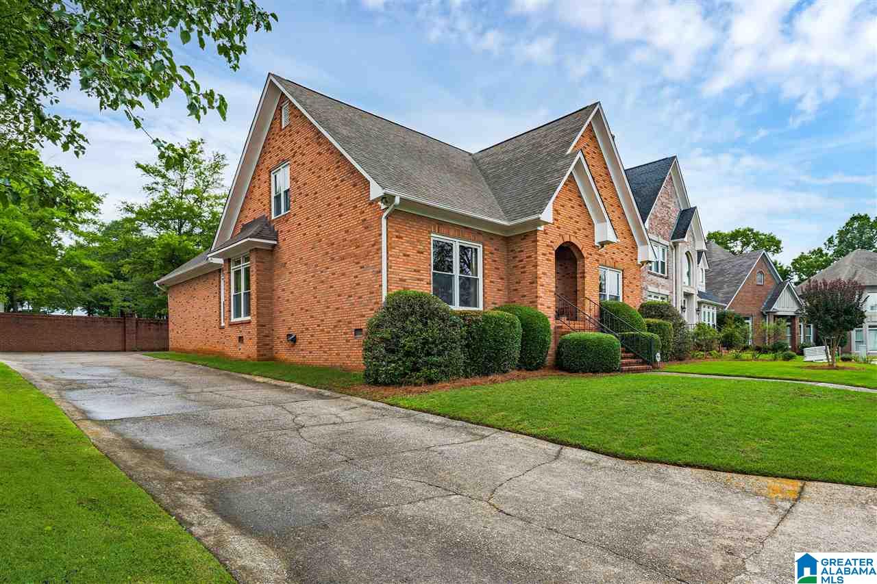 505 Meadow Ridge Circle Birmingham, AL 35242 - Photo 2 of 33
