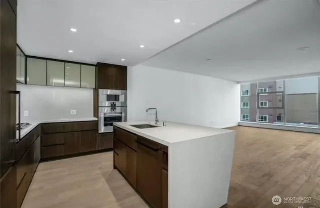 $4,800 | 188 Bellevue Way Northeast, Unit 308, Bellevue, WA 98004