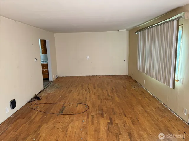 $750,000 | 11854 3rd Avenue South, Seattle, WA 98168