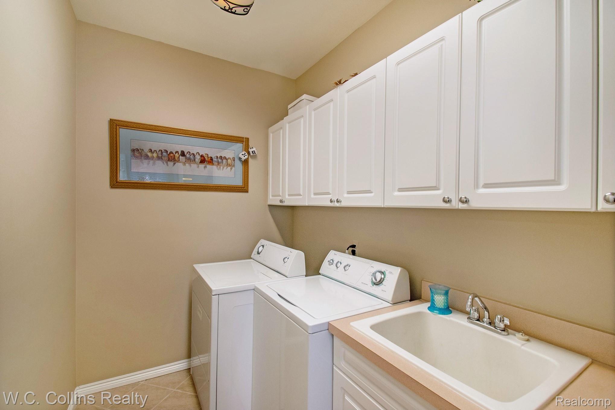 2941 Birnam Court Rochester, MI 48306 - Photo 11 of 36 190801 Collins Ca 2941 Birnam Ct_11.jpg