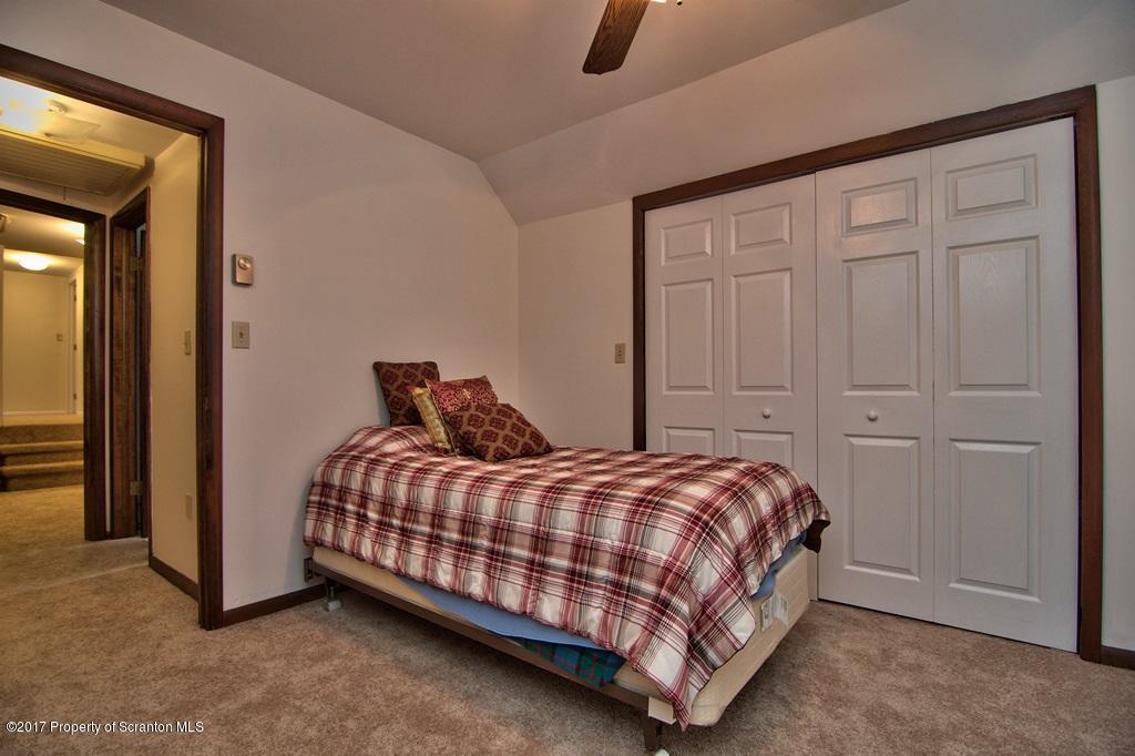206 Brookside Road Dalton, PA 18414 - Photo 39 of 69 Gallery Image 39