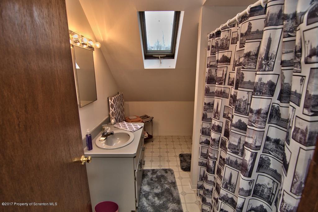 206 Brookside Road Dalton, PA 18414 - Photo 43 of 69 Gallery Image 43