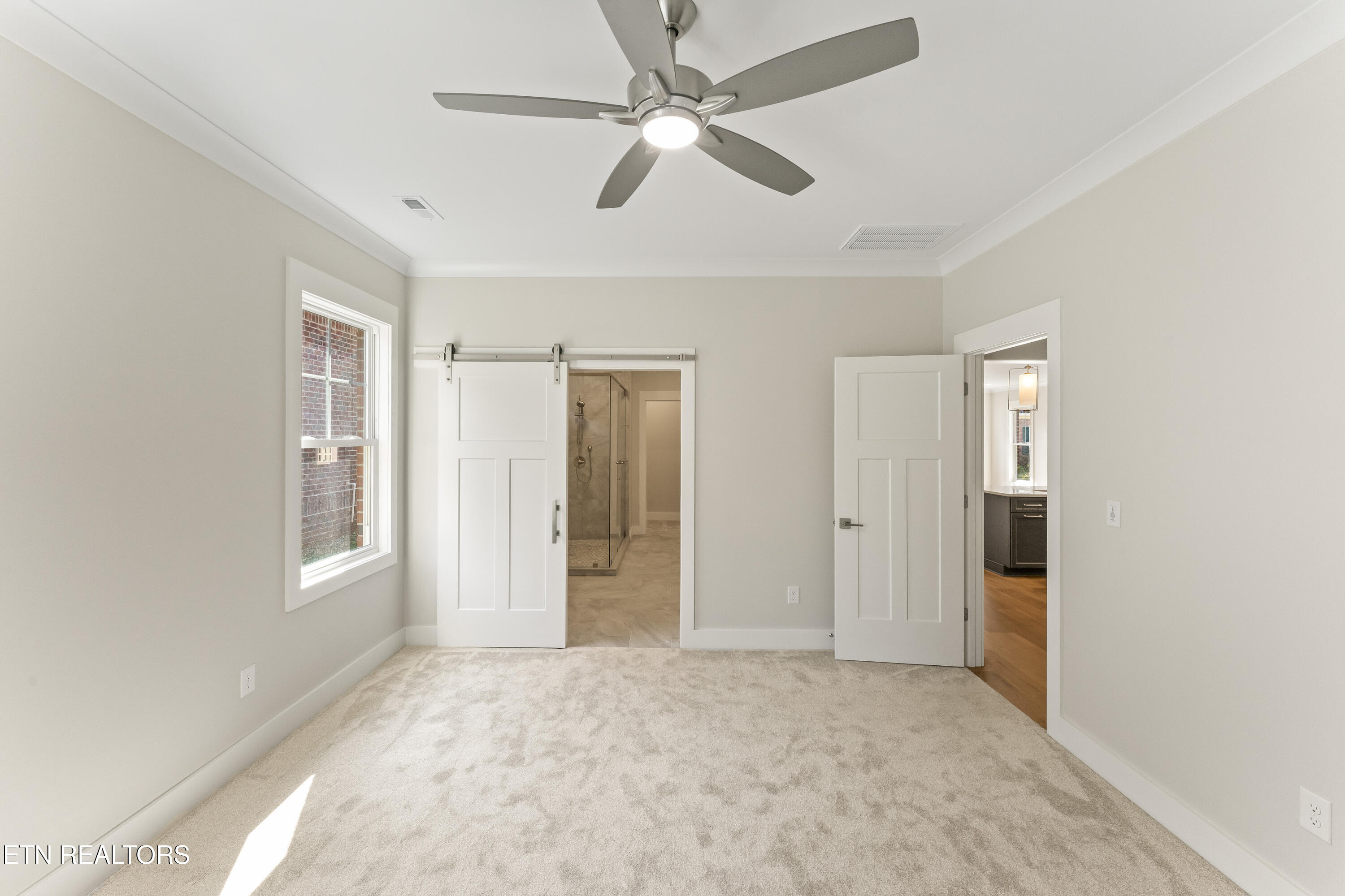 85 Royal Troon Circle Oak Ridge, TN 37830 - Photo 13 of 54 Master Bedroom