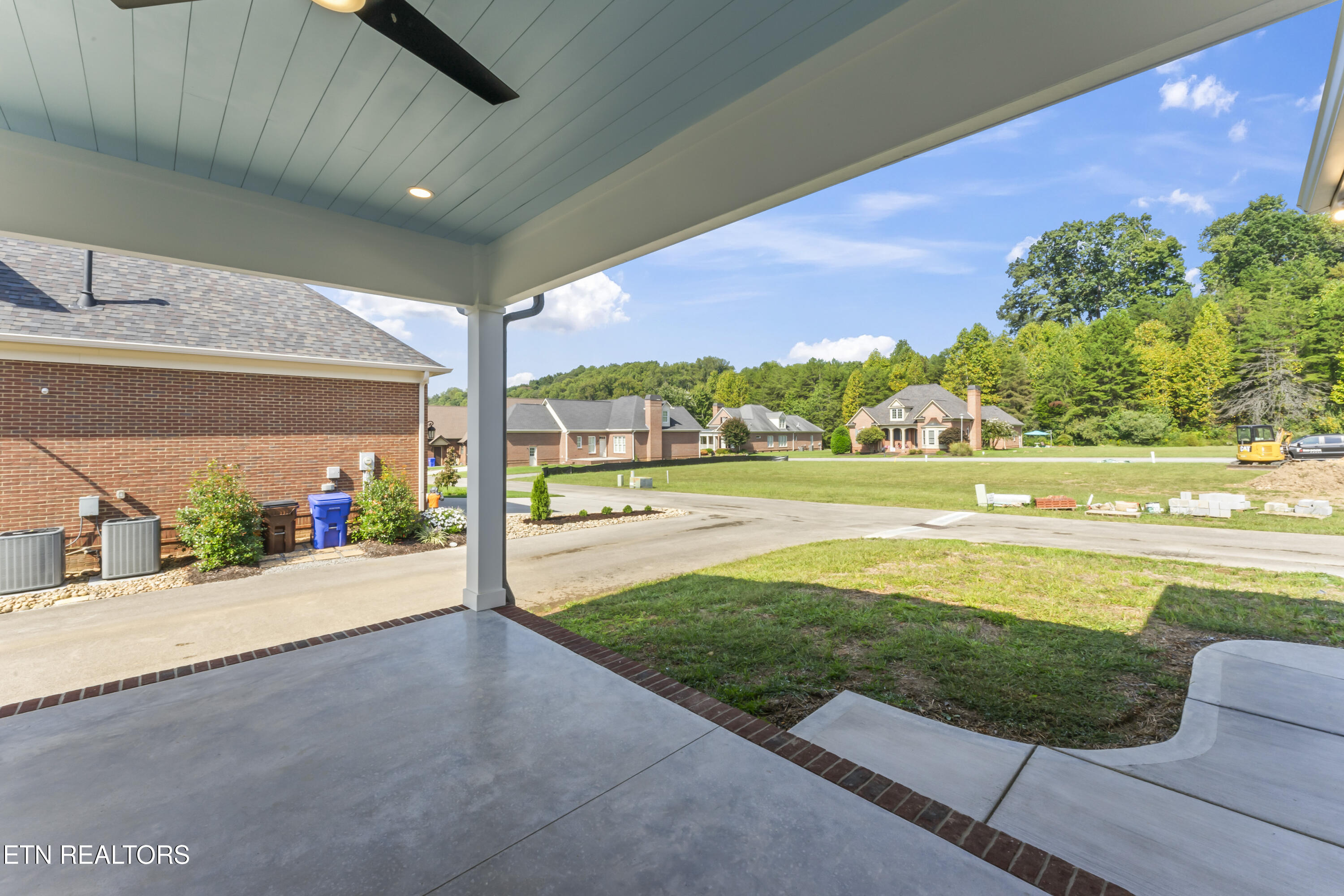 85 Royal Troon Circle Oak Ridge, TN 37830 - Photo 39 of 54 Glass of ice tea would be nice!
