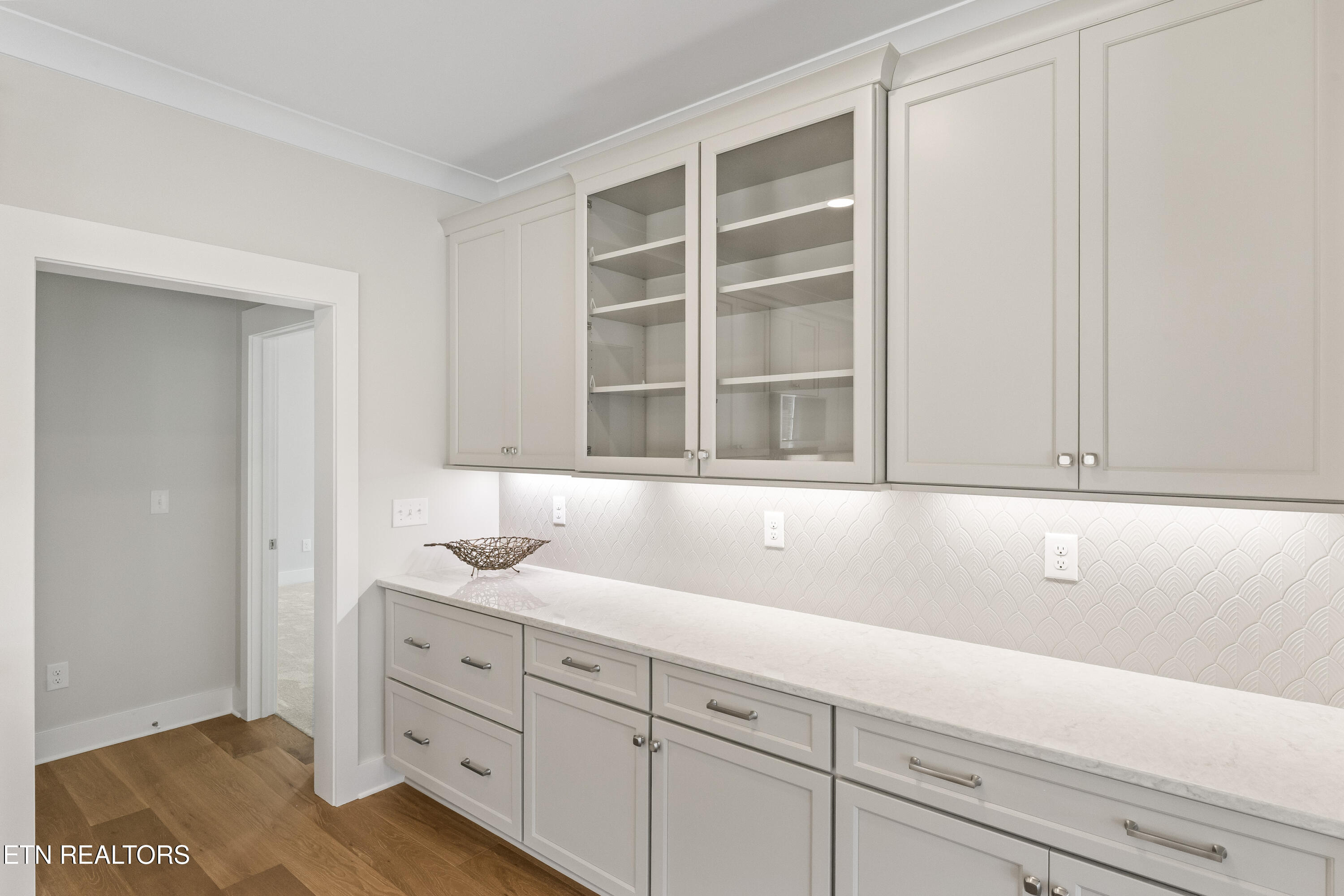 85 Royal Troon Circle Oak Ridge, TN 37830 - Photo 6 of 54 Plenty of Kitchen Cabinets