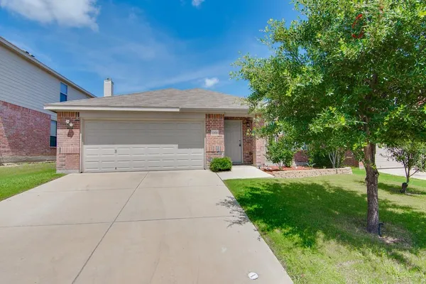 $2,100 | 12524 Panorama Drive, Fort Worth, TX 76028