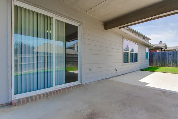 $2,100 | 12524 Panorama Drive, Fort Worth, TX 76028