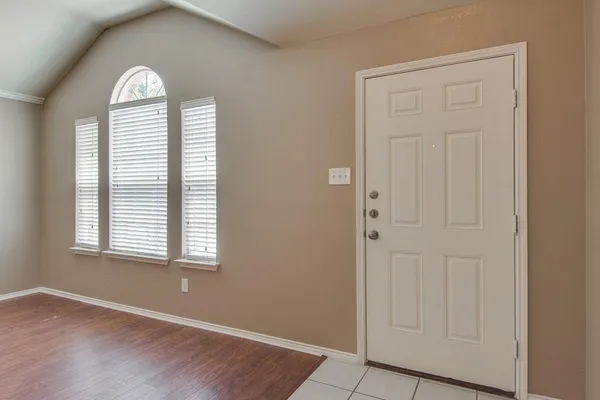 $2,100 | 12524 Panorama Drive, Fort Worth, TX 76028