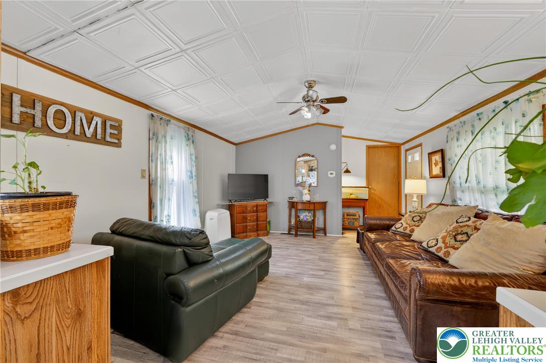 8766 Turkey Ridge Road Breinigsville, PA 18031 - Photo 10 of 35