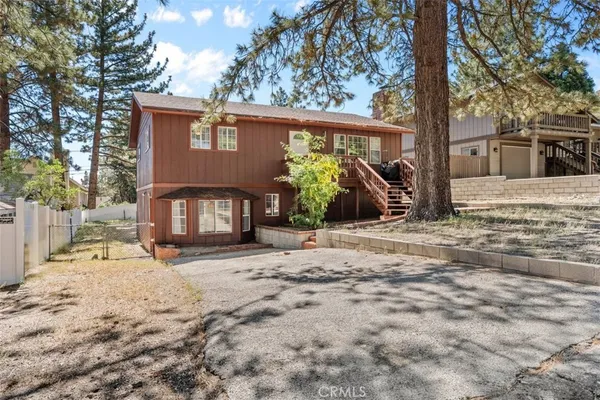 $435,000 | 6285 Conifer Drive, Wrightwood, CA 92397